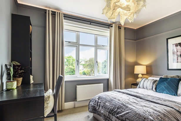 Bedroom-curtains-rollwer-nlinds-recessed