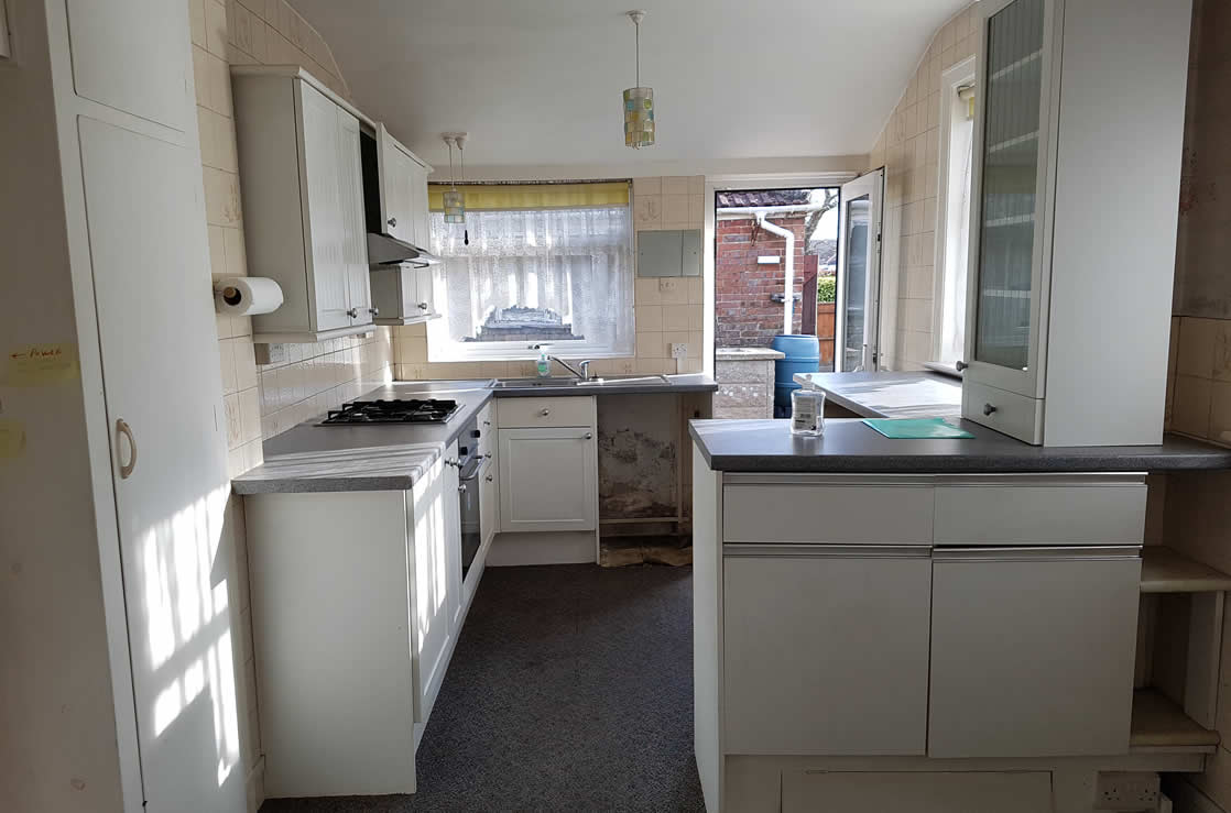 KItchen-W-Before