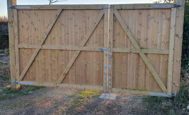 full-gate-rear